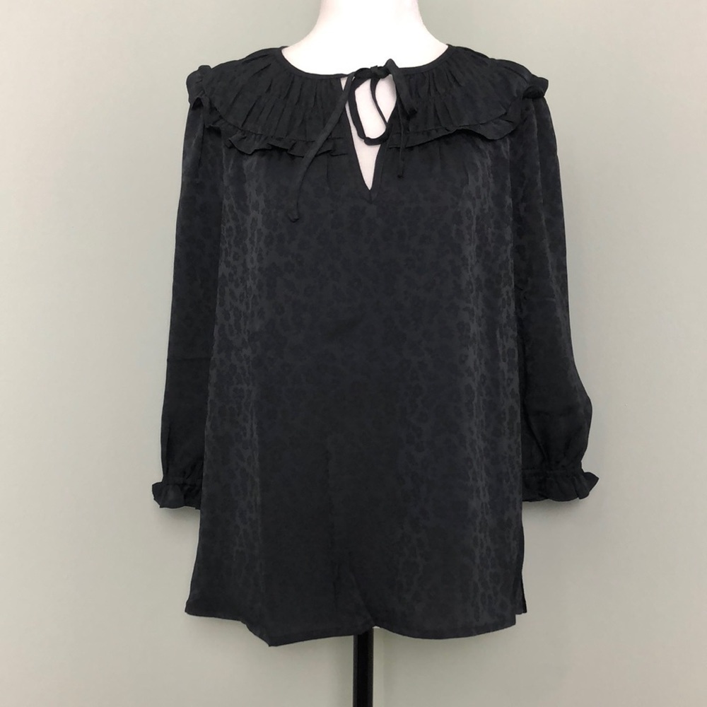 💙 XS 💙 NWT Anthro Top Shirred Trim Puff Sleeves Spliced Neck Tie Neck